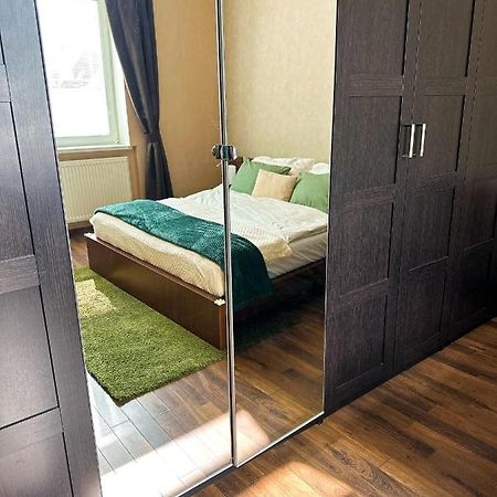 Spacious City Centre Apartment Pressburg Exterior foto